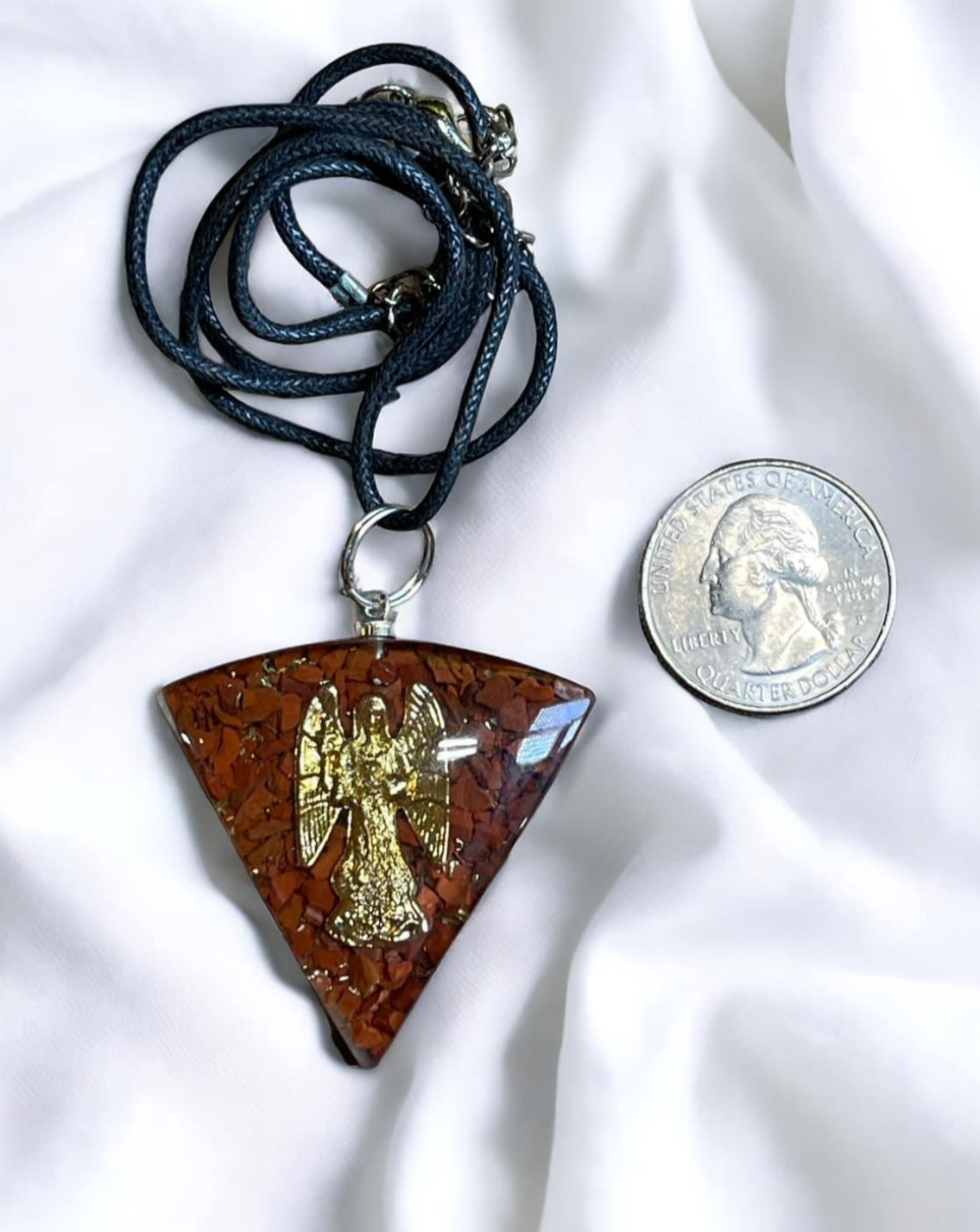 Organite Natural Crystal Neckless ( Random Pick) (1pc)
