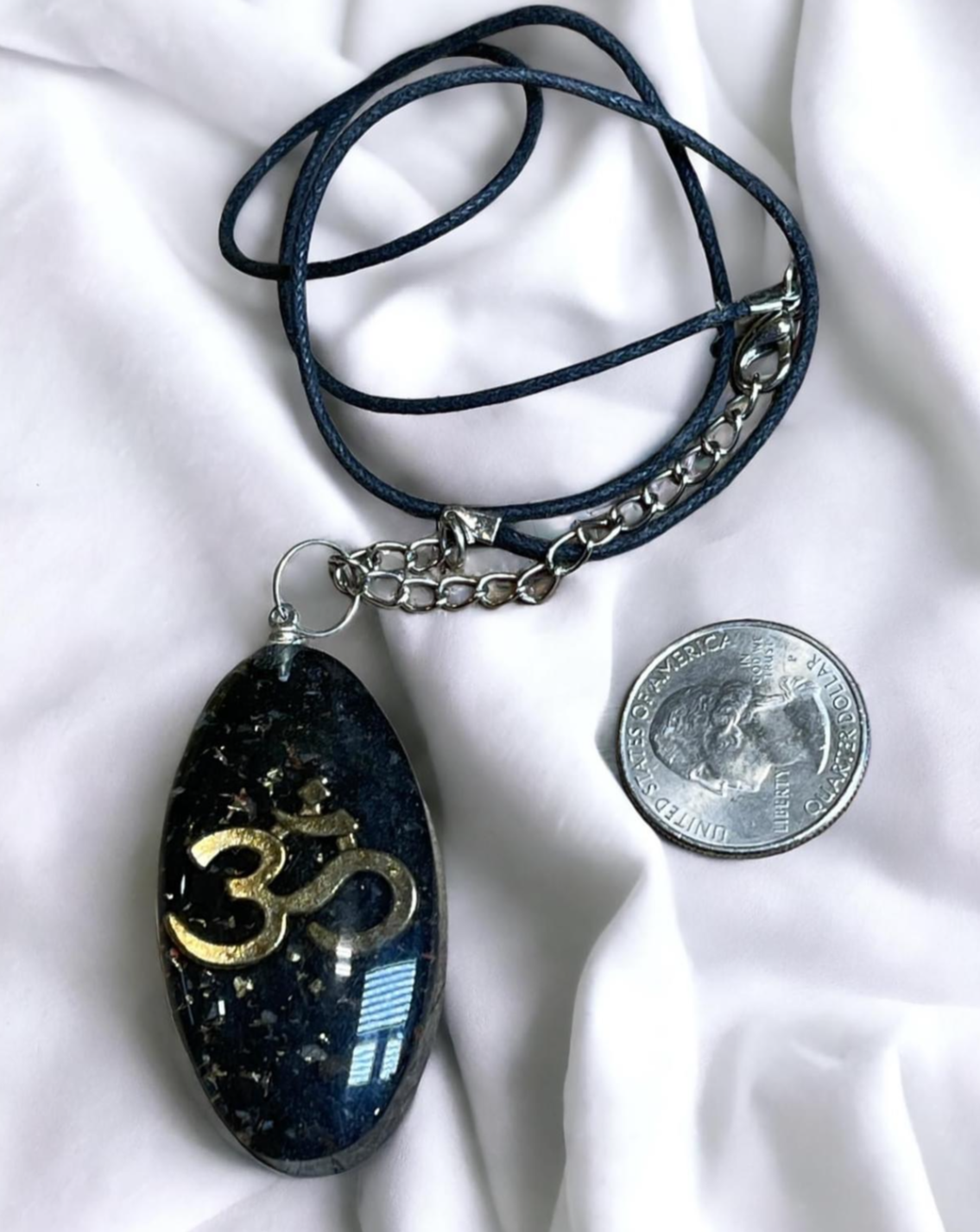 Organite Natural Crystal Neckless ( Random Pick) (1pc)