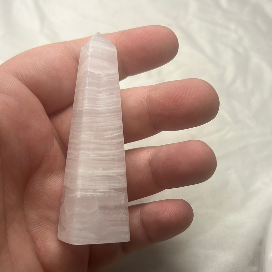 Pink Mangano Natural Crystal (UV reactive)(1pc)