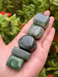 Nephrite Jade Tumbled Natural Crystal (1pc)